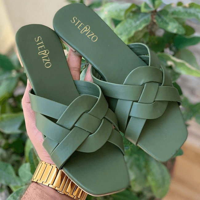 Aurelia Knot Flats