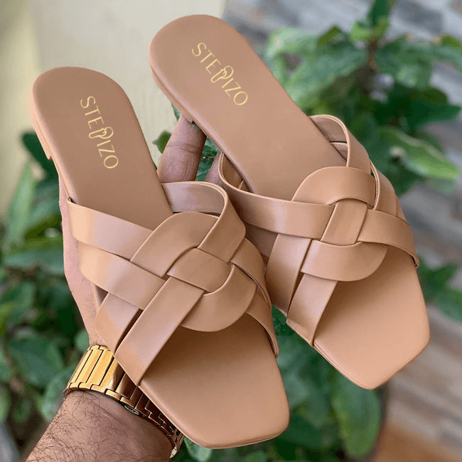 Aurelia Knot Flats